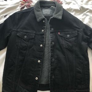 Levi’s Sherpa-lined denim, Size Medium